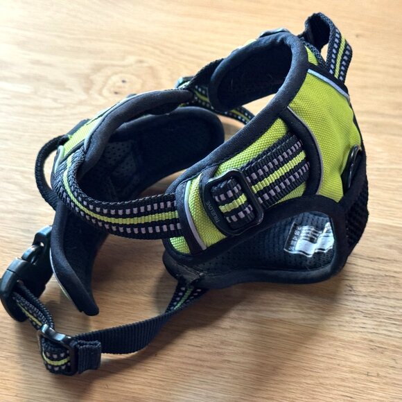 TRUE LOVE Adjustable No Pull Harness, Reflective, Neon Yellow, Small - Picture 4 of 16